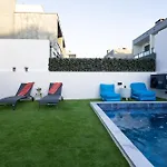 Casa Ferias Com Piscina Aquecida E Privadas 펜션 *