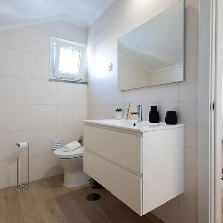 Casa Com Piscina Aquecida E Suítes Privadas