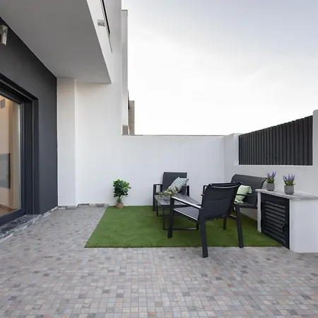 Casa Com Piscina Aquecida E Suítes Privadas