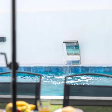 Piscina Aquecida 3 10 別荘 *